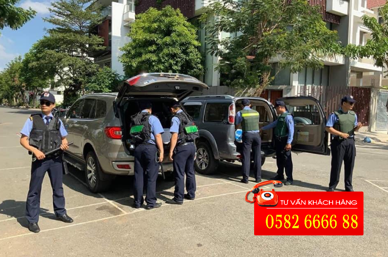 Dịch Vụ Áp Tải Vận Chuyển Tiền Chuyên Nghiệp